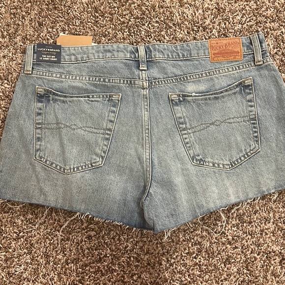 Non-Stretch - Picture 2 of 3